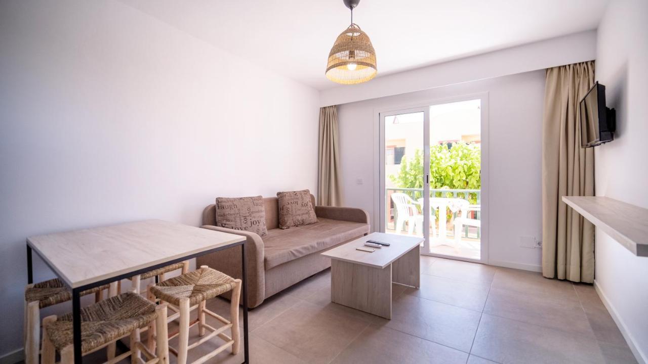 Sant Joan Apartaments - Adults Only Cala'N Blanes  Bagian luar foto